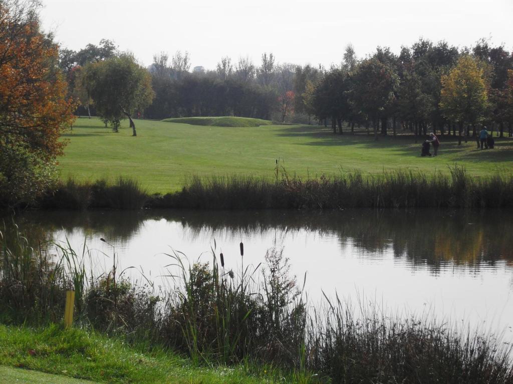 Готель Calderfields Golf & Country Club Волсолл Екстер'єр фото